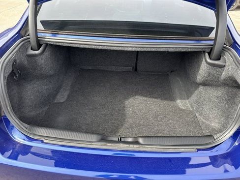 Used 2022 Dodge Charger SXT w/ Driver Convenience Group image 6