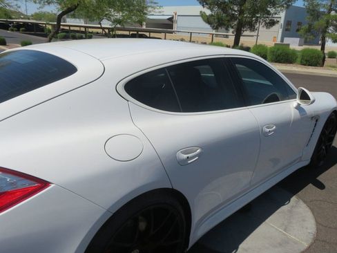 Used 2010 Porsche Panamera Turbo image 10