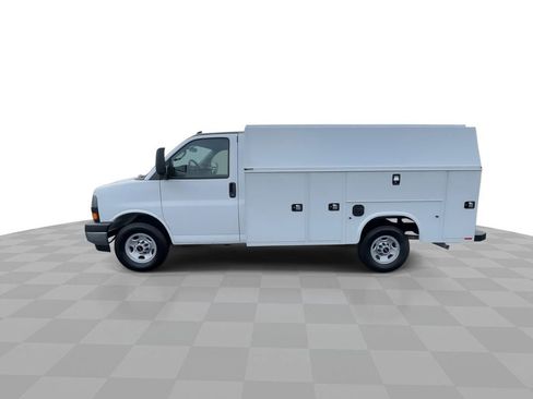 New 2025 GMC Savana 3500 w/ Power Convenience Package image 14