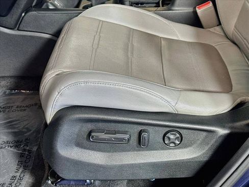 Used 2018 Honda CR-V Touring image 18