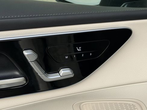 Certified 2025 Mercedes-Benz GLC 300 4MATIC image 7