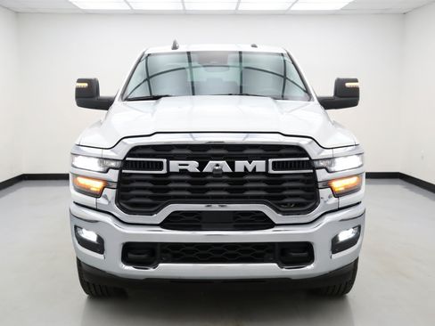 Used 2025 RAM 2500 Big Horn AWD/4WD image 2
