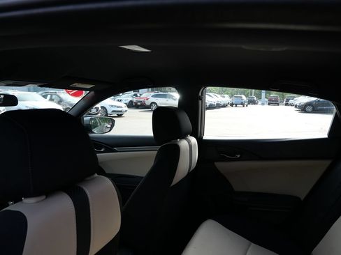 Used 2018 Honda Civic Sport image 19
