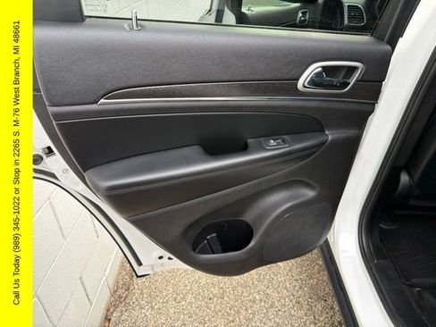 Used 2018 Jeep Grand Cherokee Limited AWD/4WD image 32