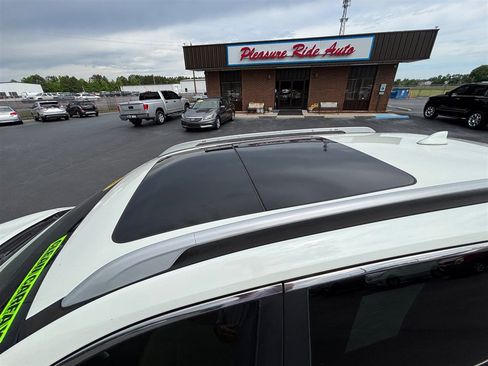 Used 2018 Nissan Rogue SL w/ Premium Package FWD image 11