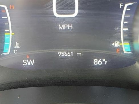 Used 2022 Chrysler Pacifica Touring-L FWD image 7