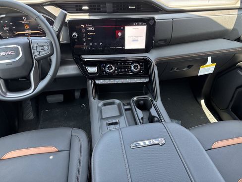 New 2026 GMC Sierra 2500 AT4 w/ AT4 Premium Plus Package AWD/4WD image 15