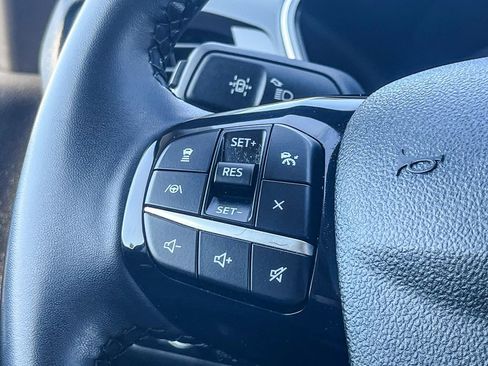 Used 2021 Ford Escape SE w/ SE Sport Appearance Package image 22