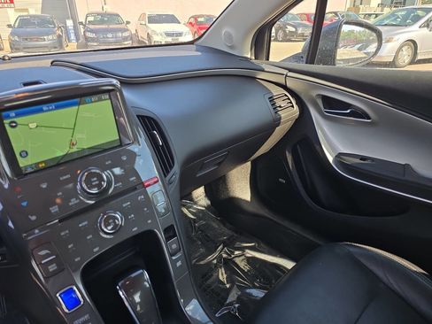 Used 2011 Chevrolet Volt Premium w/ Premium Trim Package FWD image 32