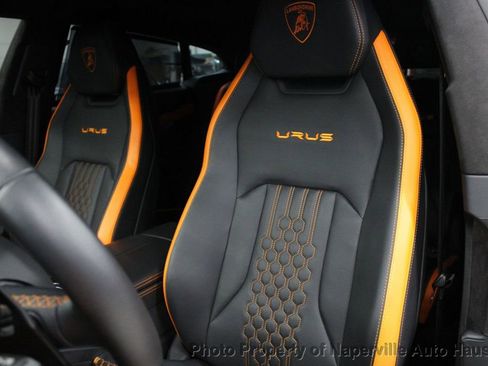 Used 2023 Lamborghini Urus S image 18