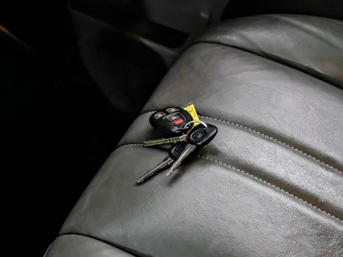 Used 2014 Chevrolet Express 2500 RWD image 48
