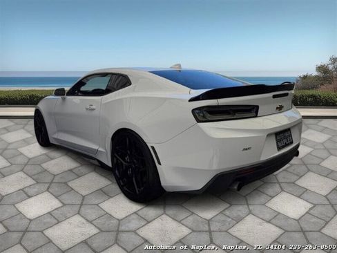 Used 2018 Chevrolet Camaro SS RWD image 16