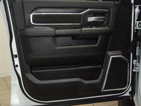 Used 2024 RAM 3500 Laramie w/ Night Edition image 47