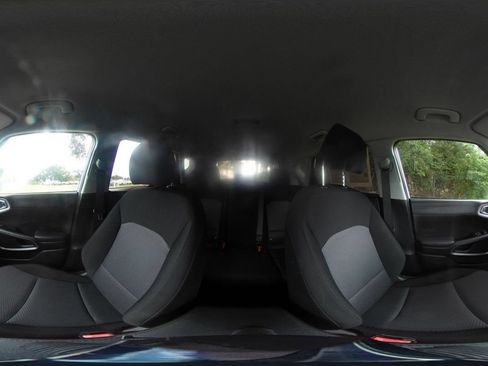 Used 2025 Kia Soul LX w/ LX Technology Package FWD image 41