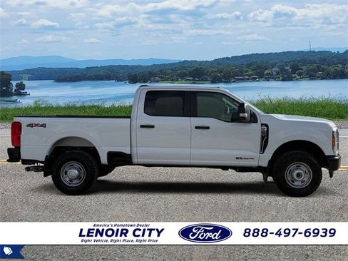 Used 2025 Ford F250 XL image 2