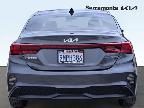 Used 2024 Kia Forte LXS w/ LXS Technology Package FWD image 5