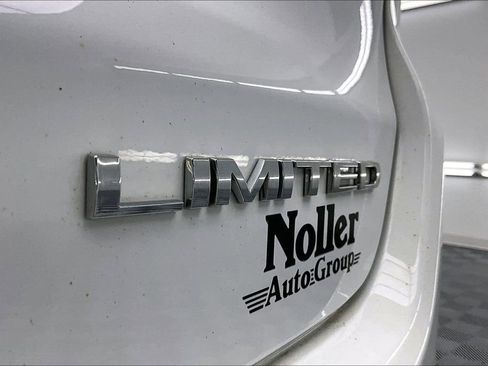 Used 2022 Jeep Compass Limited AWD/4WD image 8