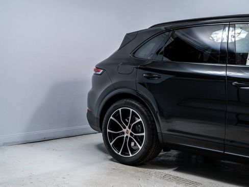 New 2026 Porsche Cayenne image 11