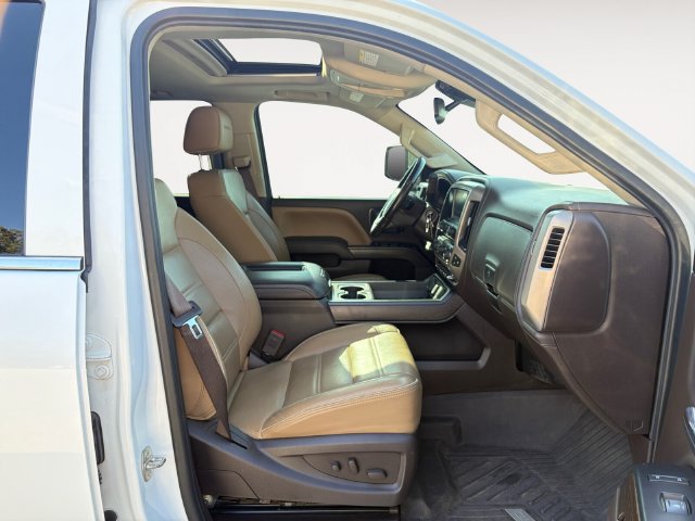 Used 2019 GMC Sierra 2500 Denali w/ Duramax Plus Package AWD/4WD image 15