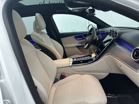 Used 2026 Mercedes-Benz GLC 300 image 27