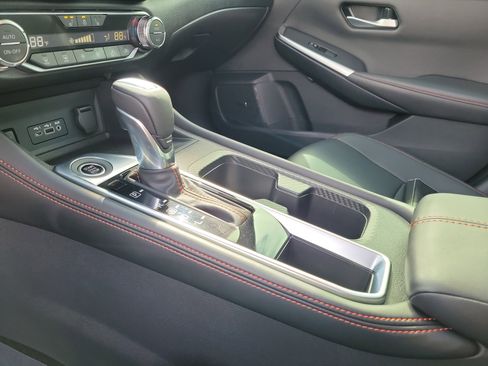 Used 2024 Nissan Sentra SR w/ SR Premium Package image 29