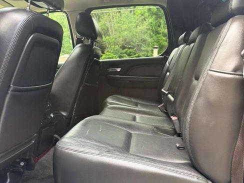 Used 2010 Cadillac Escalade EXT Luxury AWD/4WD image 11