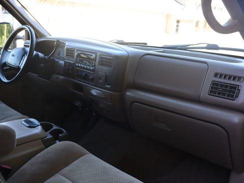 Used 2002 Ford F250 XL AWD/4WD image 17
