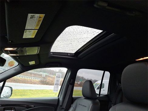 Used 2023 Honda Ridgeline Black Edition image 14