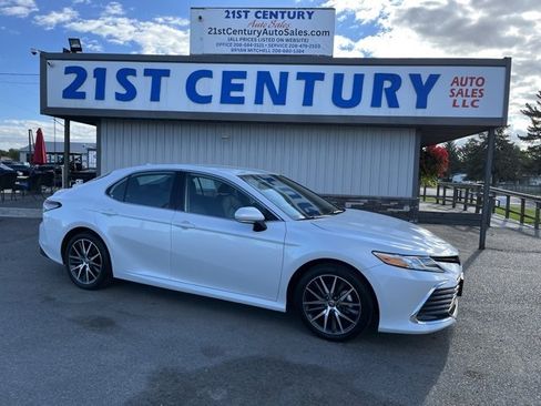 Used 2024 Toyota Camry XLE w/ Cold Weather Package image 1