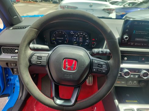 Used 2023 Honda Civic Type R image 16