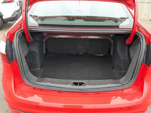 Used 2015 Ford Fiesta SE image 6