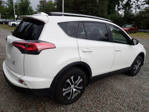 Used 2017 Toyota RAV4 LE w/ Carpet Mat Package AWD/4WD image 3