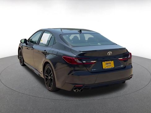 Used 2026 Toyota Camry SE FWD image 11