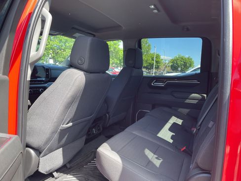 Used 2025 GMC Sierra 1500 Elevation image 4