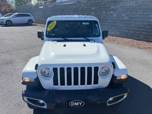 Used 2022 Jeep Gladiator Sport image 8