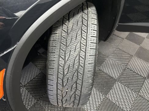 Used 2023 Chevrolet Traverse RS image 48