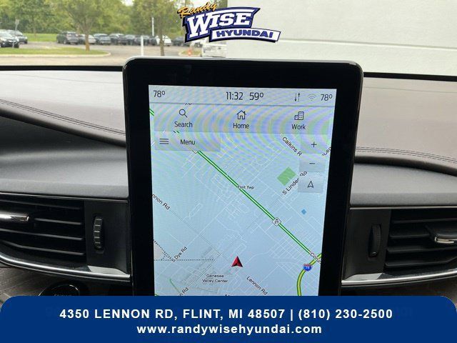 Used 2022 Ford Explorer Platinum AWD/4WD image 3