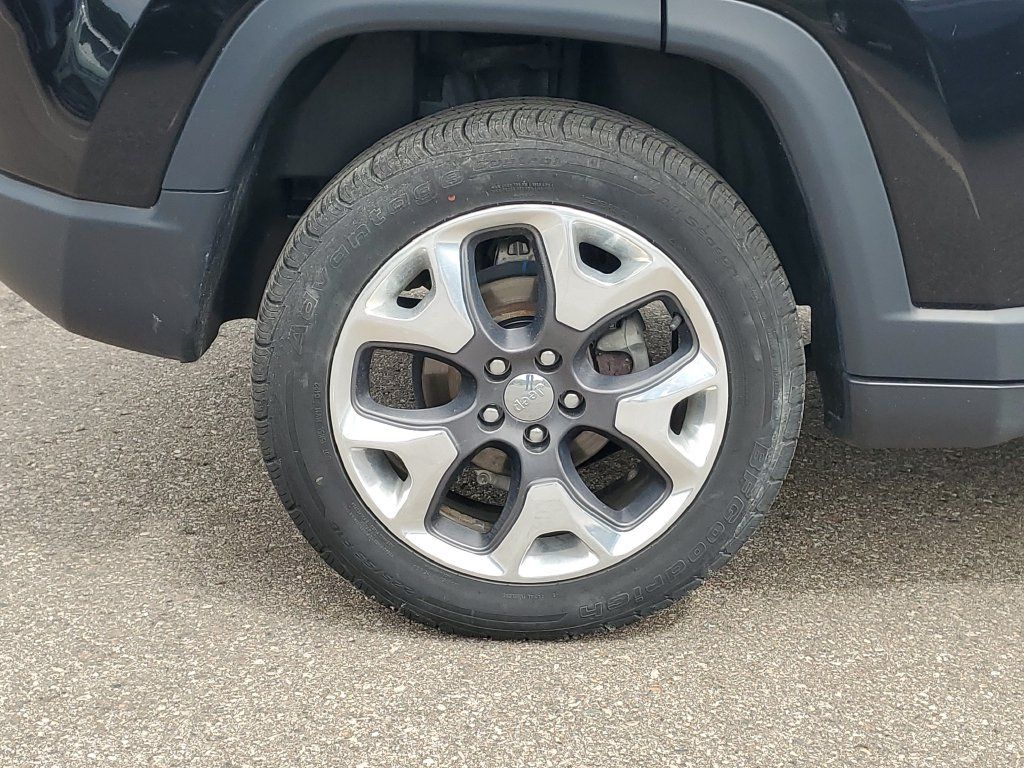 Used 2018 Jeep Compass Limited w/ Navigation Group AWD/4WD image 5