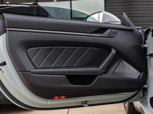 New 2026 Porsche 911 Carrera 4S image 21