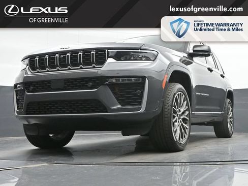 Used 2026 Jeep Grand Cherokee Summit AWD/4WD image 32