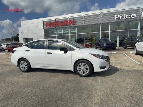Used 2023 Nissan Versa S w/ Trunk Package FWD image 1