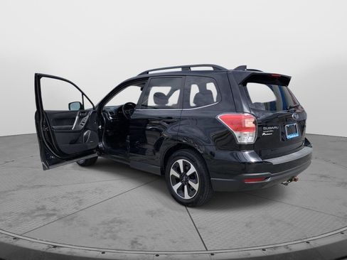 Used 2017 Subaru Forester 2.5i Limited AWD/4WD image 10
