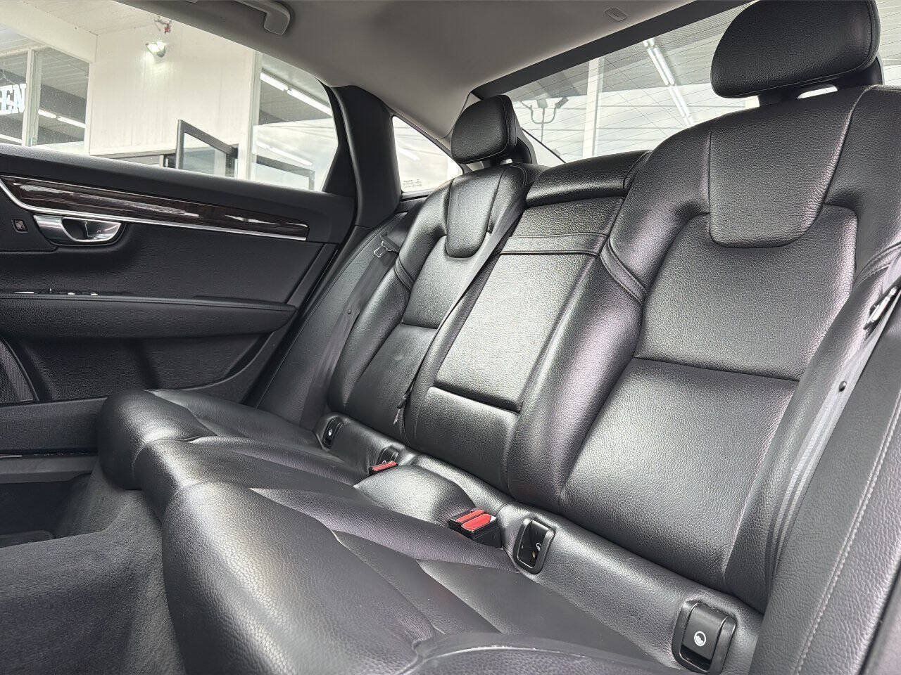 Used 2018 Volvo S90 T5 Momentum w/ Convenience Package AWD/4WD image 29