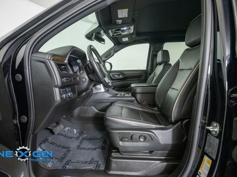 Used 2023 Chevrolet Suburban Premier AWD/4WD image 11