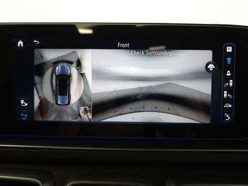 Used 2024 Mercedes-Benz GLS 450 4MATIC image 21