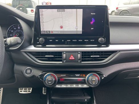 Used 2023 Kia Forte GT-Line w/ GT-Line Premium Package image 21