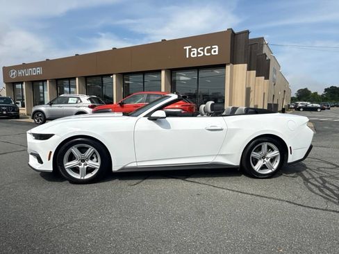 Used 2026 Ford Mustang Premium RWD image 14