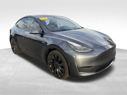 Used 2023 Tesla Model Y Performance AWD/4WD image 3
