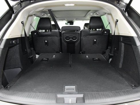 New 2026 Acura MDX SH-AWD image 32