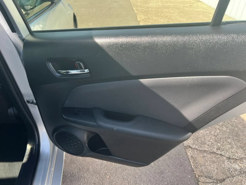 Used 2021 Toyota Prius LE FWD image 11